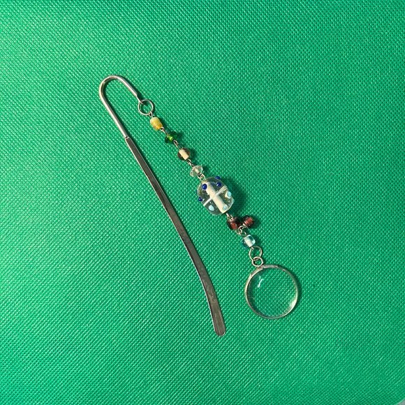 Lampwork Beads with Magnifying Glass Silver Tone Hook Bookmark (#1) - Picture 1 of 2